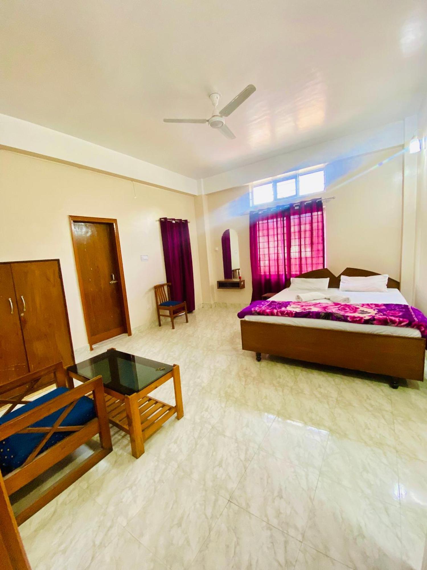 Jm Suites Prasanti Hotel Helapakari Buitenkant foto